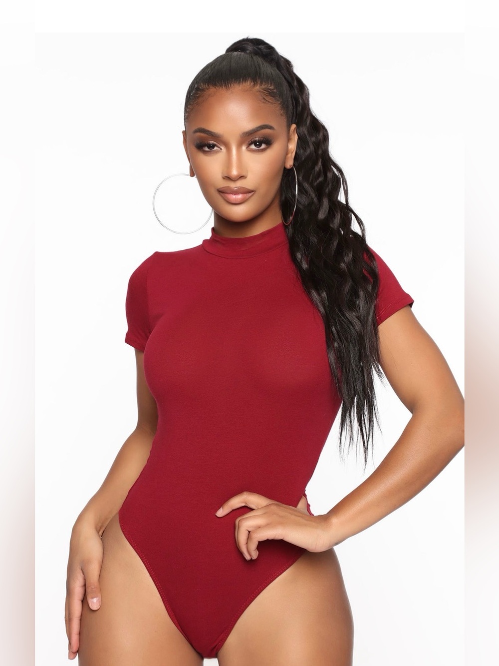 BODY HUGGING  RED MOCK NECK SHORT SLEEVE BODYSUIT IN WINE MEDIUM